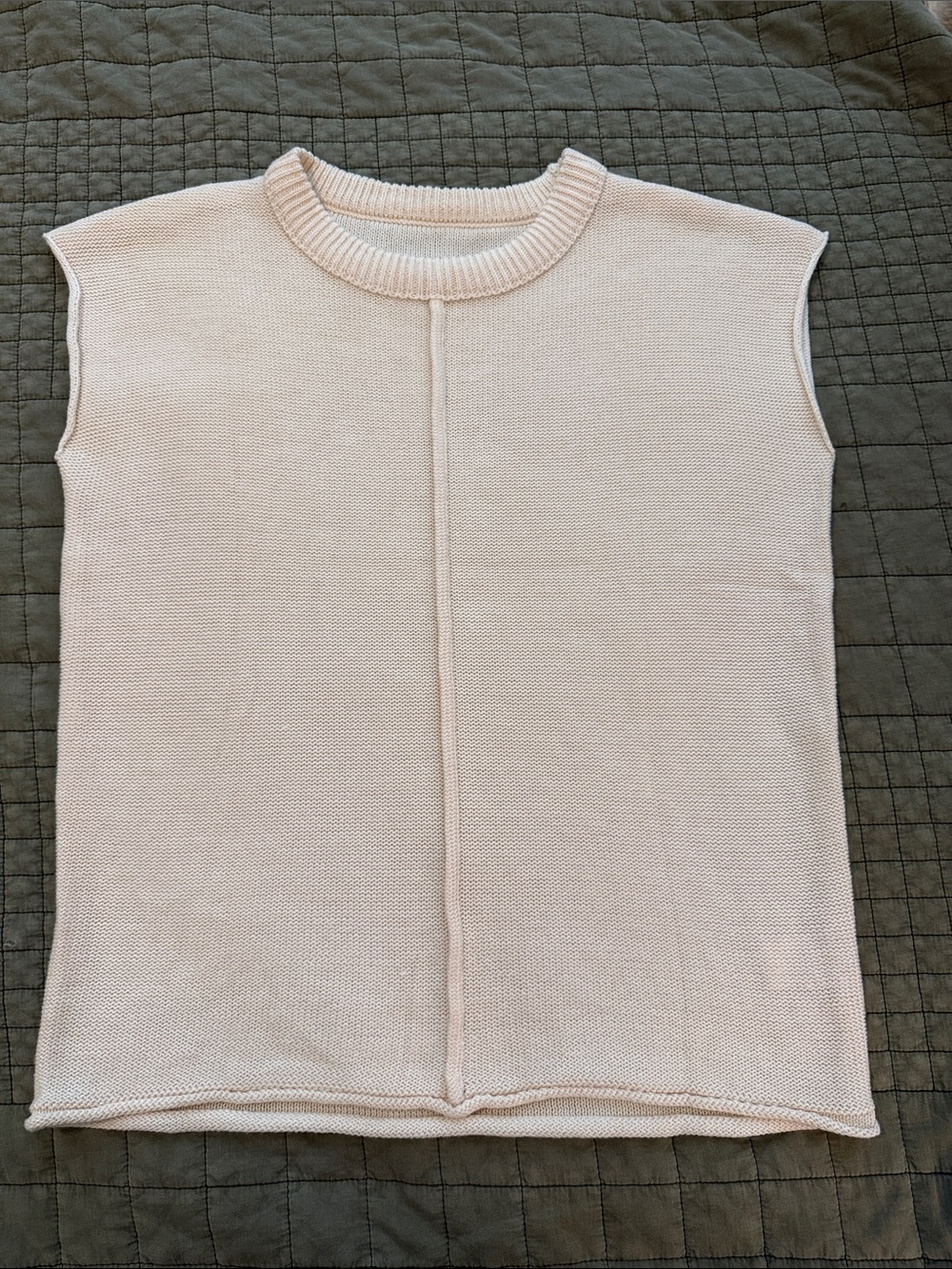 Sleeveless Crewneck Knit Sweater tee